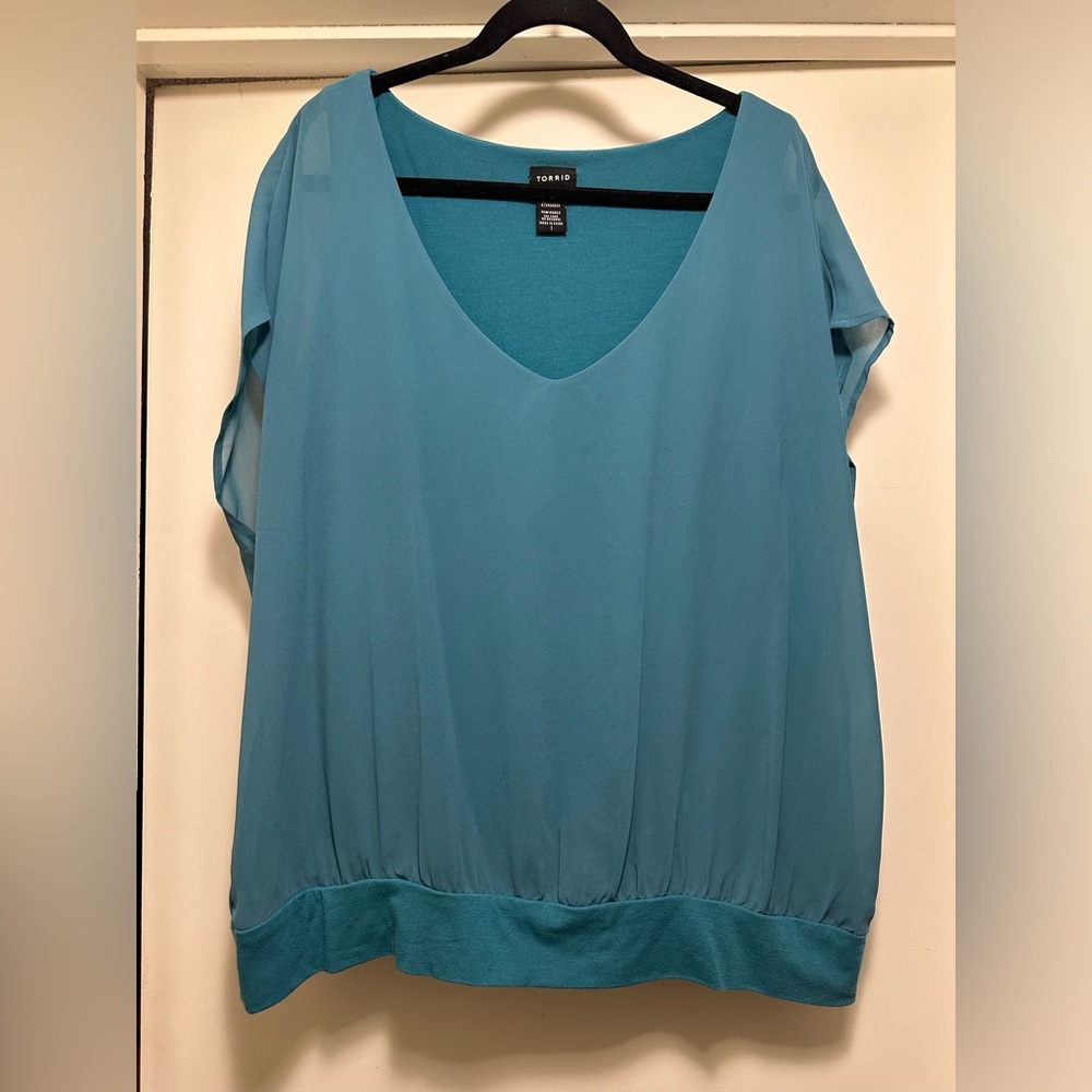 Torrid Women’s Plus Teal Sheer Dolman Blouse Size 1